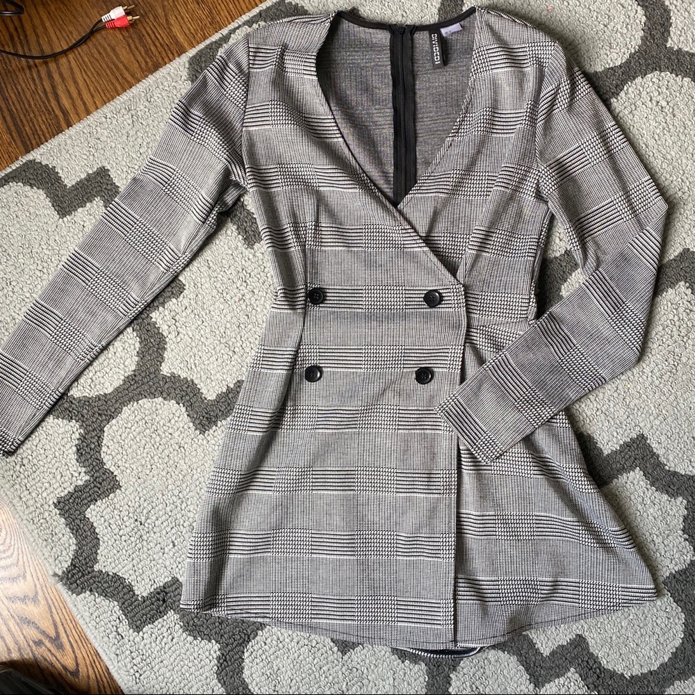 Long Sleeve Houndstooth Romper